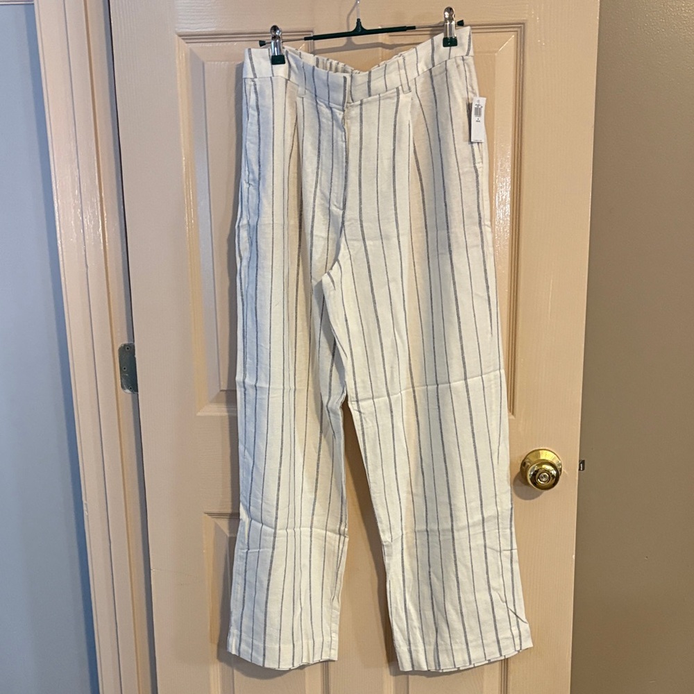 NWT women’s wide leg linen trouser pants size medium petite navy pin stripe.